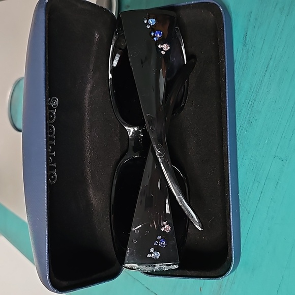 Disney Mickey Mouse Sunglasses - Picture 3 of 6